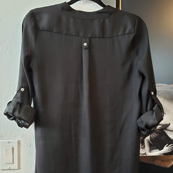 Black Top - Picture 2 of 5